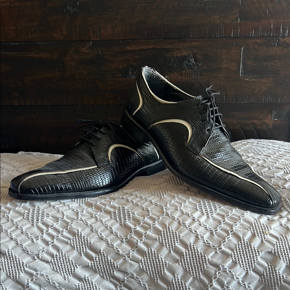 Stacy Adams Black and White Oxford Shoes